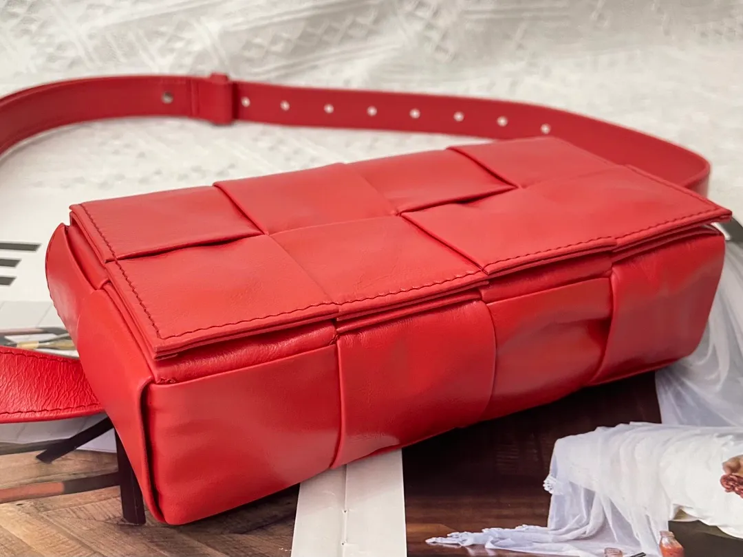 #𝐓𝐇𝐄 𝐁𝐄𝐋𝐓 𝐂𝐀𝐒𝐒𝐄𝐓𝐓𝐄 Checkered waist bag cassette has an updated version🆕The waxed cowhide material is very light and shiny, has a cool feeling, and has the same high-end touch as always. ⚠️The second-generation upgraded version has a long strap of 136cm, tall people can also wear it cross-body at will It is also suitable for boys. It is suitable for couples. It can be used as a handbag, waist bag, crossbody or shoulder bag. It’s small and exquisite, but packs a punch: 💄lipstick 🕶️sunglasses, etc.⋯pack it all! It continues the square shape of the cassette bag and does not deform after loading. It has a very concave shape! Model: 6815# S18.5x5x9.5